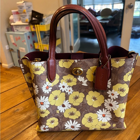 Coach Willow Tote Bag 24 in Signature Canvas with Floral Print *no strap - Picture 1 of 8